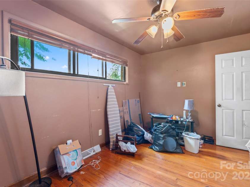2515 Alleghany Street, Charlotte, NC 28208.  MLS# CAR4286056, YatesRealty ID 31429. 