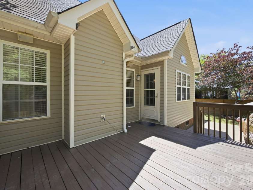 3208 Continental Drive, Monroe, NC 28110.  MLS# CAR4381775, YatesRealty ID 31429. 