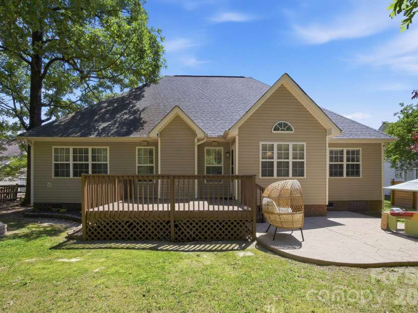 3208 Continental Drive, Monroe, NC 28110.  MLS# CAR4381775, YatesRealty ID 31429. 