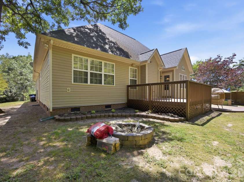 3208 Continental Drive, Monroe, NC 28110.  MLS# CAR4381775, YatesRealty ID 31429. 