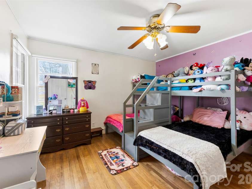 210 Avondale Drive, Lexington, NC 27295.  MLS# CAR4353963, YatesRealty ID 3143. 