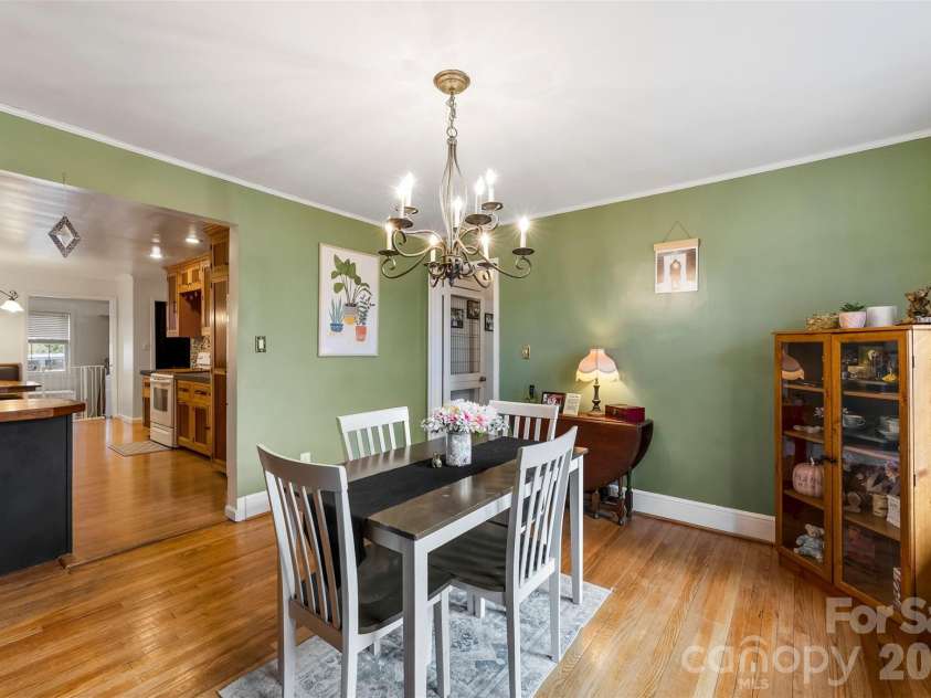 210 Avondale Drive, Lexington, NC 27295.  MLS# CAR4353963, YatesRealty ID 3143. Dining Room