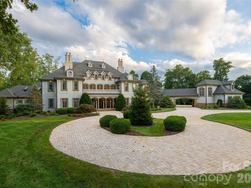 316 Braeside Court, Asheville, NC 28803.  MLS# CAR4198099, YatesRealty ID 3143. 