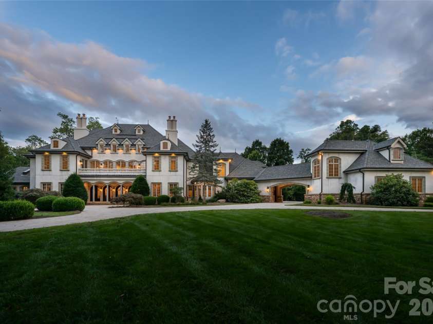 316 Braeside Court, Asheville, NC 28803.  MLS# CAR4198099, YatesRealty ID 3143. Come experience a truly unique estate and live the lifestyle you have imagined!