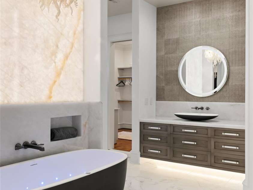 316 Braeside Court, Asheville, NC 28803.  MLS# CAR4198099, YatesRealty ID 3143. Heated marble floors and Balboa whirlpool tub...