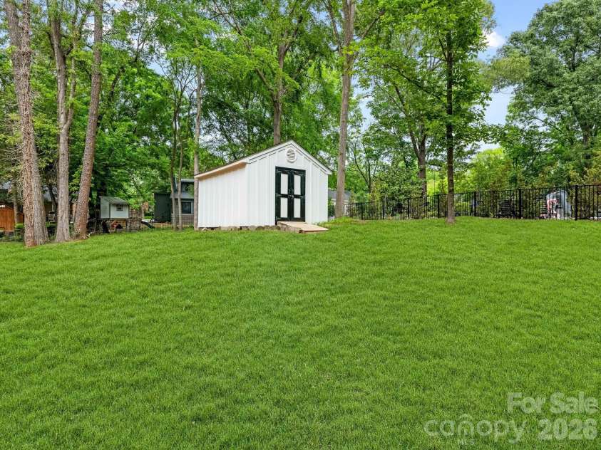 3601 Woody Grove Lane, Charlotte, NC 28210.  MLS# CAR4380181, YatesRealty ID 31430. 