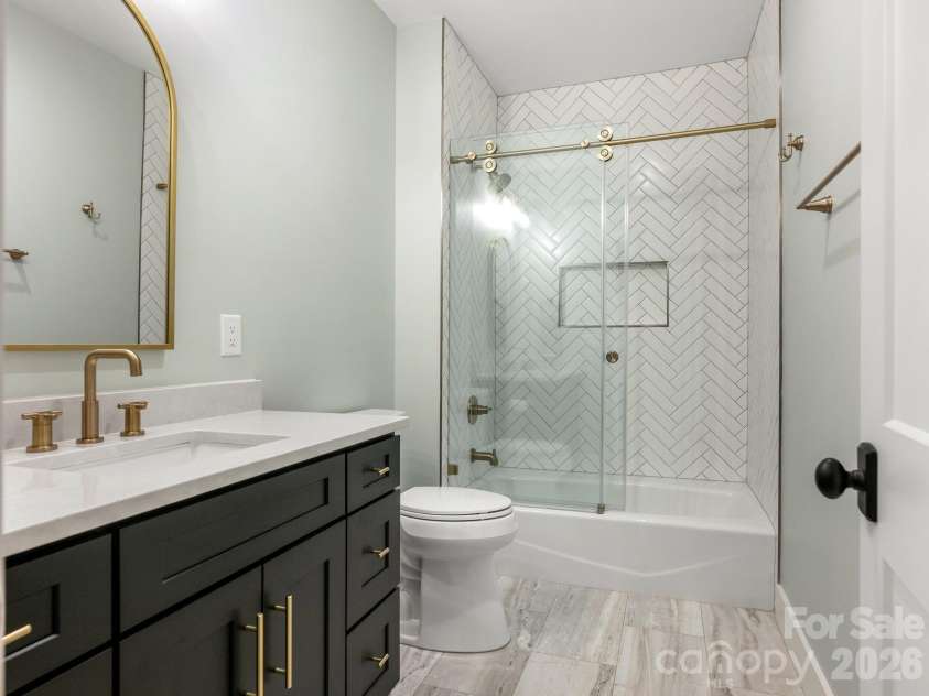 3601 Woody Grove Lane, Charlotte, NC 28210.  MLS# CAR4380181, YatesRealty ID 31430. Full Bath 2