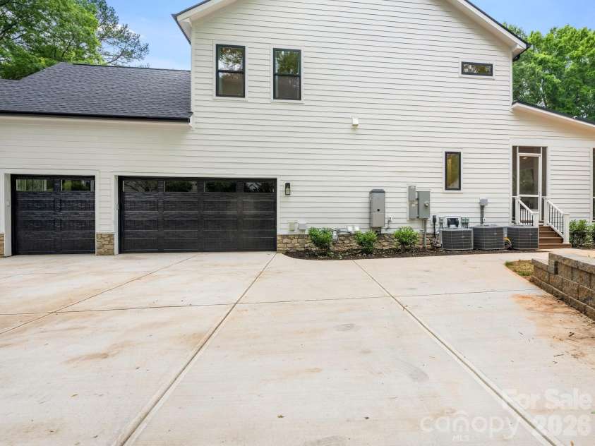 3601 Woody Grove Lane, Charlotte, NC 28210.  MLS# CAR4380181, YatesRealty ID 31430. Side View