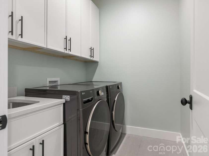 3601 Woody Grove Lane, Charlotte, NC 28210.  MLS# CAR4380181, YatesRealty ID 31430. Upper Level Laundry