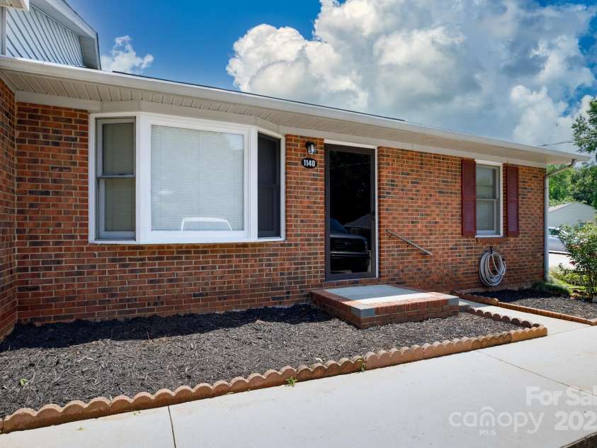 1140 Mckinnon Drive, Rock Hill, SC 29732.  MLS# CAR4275577, YatesRealty ID 31431. 