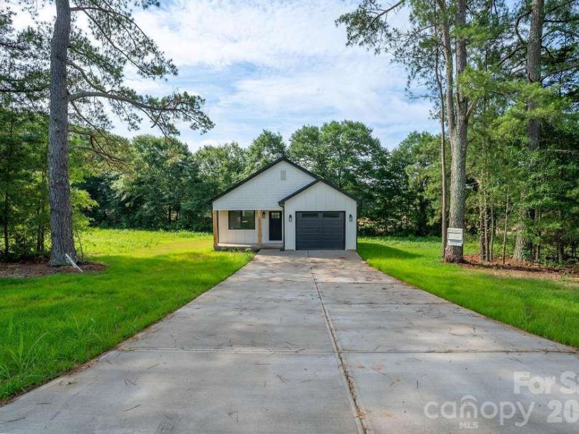 1831 Boy Scout Road, Lincolnton, NC 28092.  MLS# CAR4392405, YatesRealty ID 31431. 