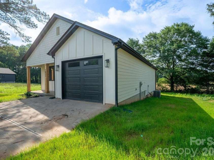 1831 Boy Scout Road, Lincolnton, NC 28092.  MLS# CAR4392405, YatesRealty ID 31431. 