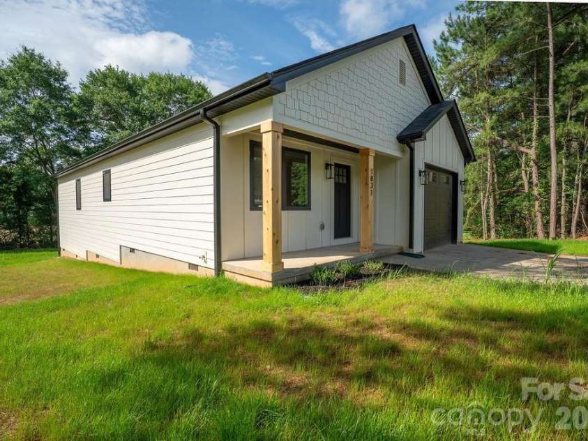 1831 Boy Scout Road, Lincolnton, NC 28092.  MLS# CAR4392405, YatesRealty ID 31431. 