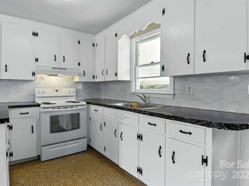 1351-1353 33rd Street, Conover, NC 28613.  MLS# CAR4286802, YatesRealty ID 31432. 