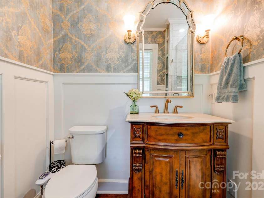 110 Gaston Street, Kings Mountain, NC 28086.  MLS# CAR4273043, YatesRealty ID 31433. Bathroom 2