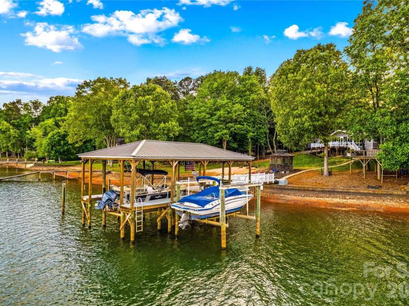 785 Kemp Road, Mooresville, NC 28117.  MLS# CAR4370941, YatesRealty ID 31433. 