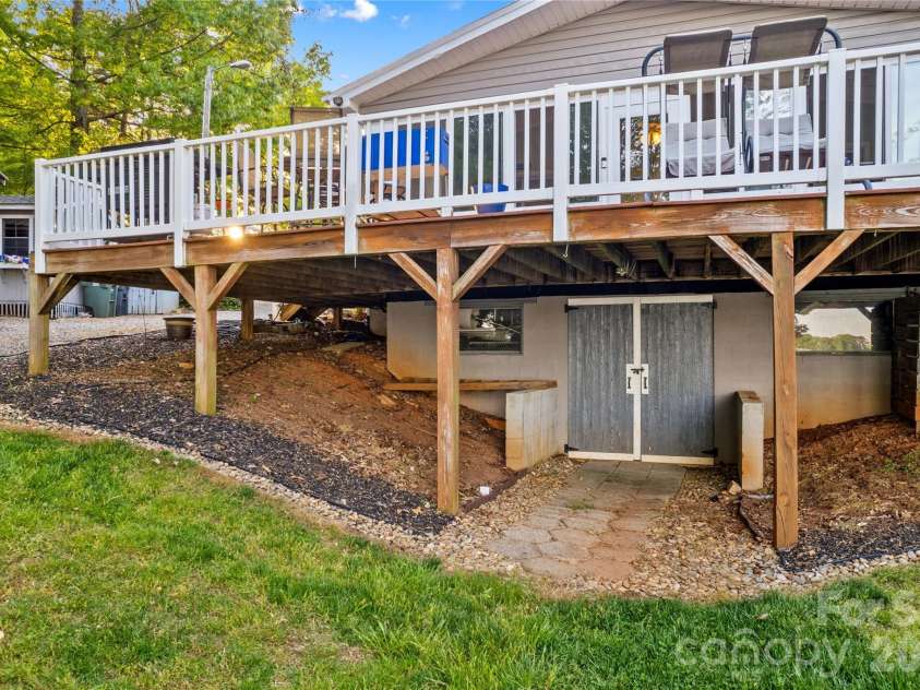 785 Kemp Road, Mooresville, NC 28117.  MLS# CAR4370941, YatesRealty ID 31433. 