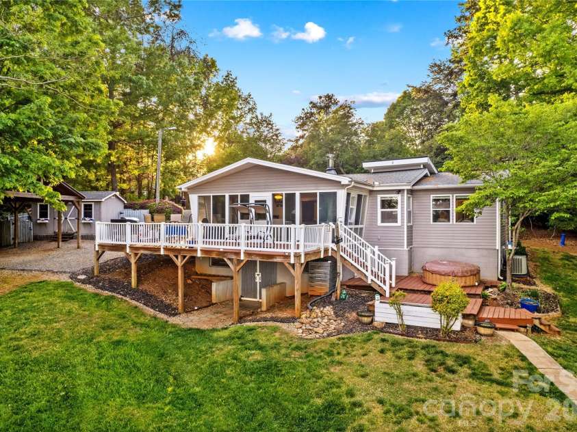 785 Kemp Road, Mooresville, NC 28117.  MLS# CAR4370941, YatesRealty ID 31433. 
