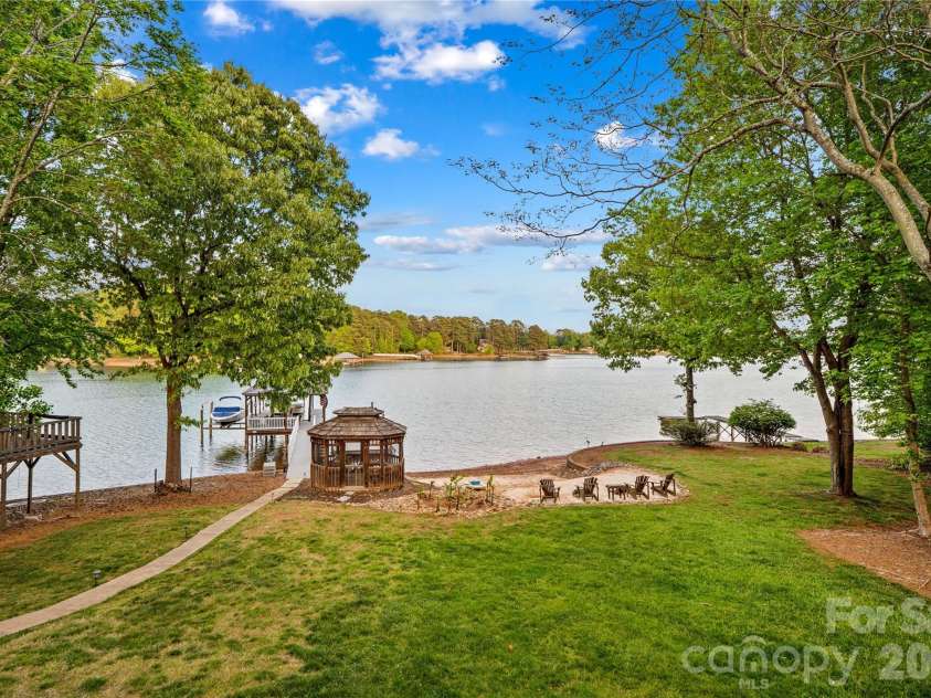 785 Kemp Road, Mooresville, NC 28117.  MLS# CAR4370941, YatesRealty ID 31433. 
