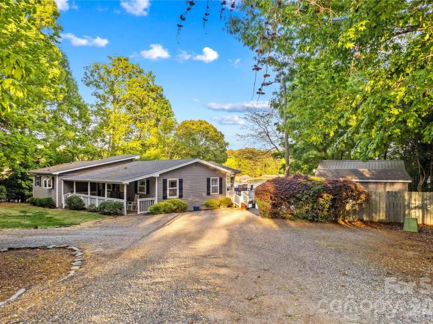 785 Kemp Road, Mooresville, NC 28117.  MLS# CAR4370941, YatesRealty ID 31433. Front 