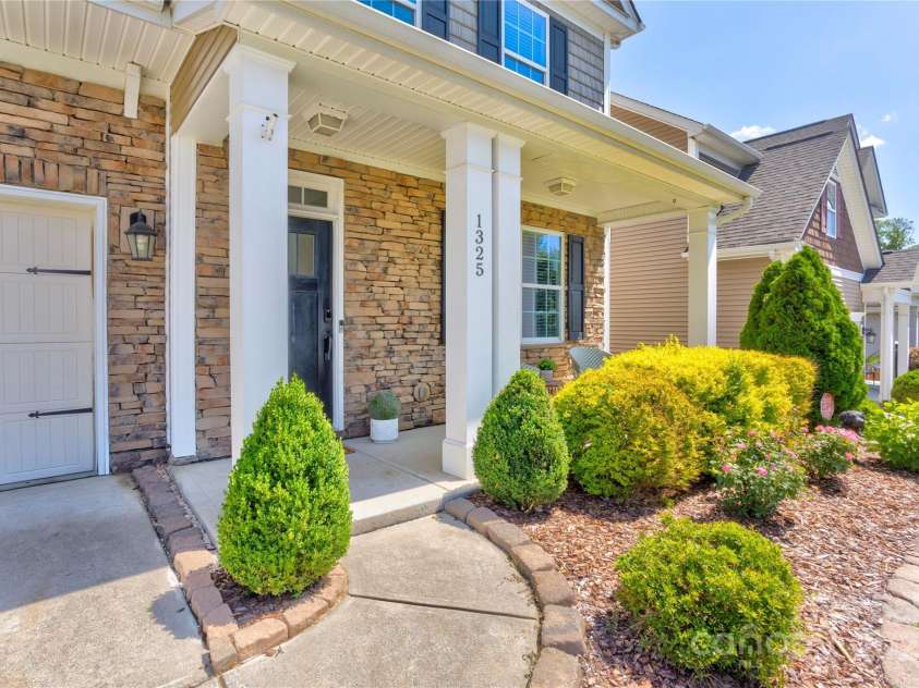 1325 Grantwood Avenue, Concord, NC 28027.  MLS# CAR4272651, YatesRealty ID 31434. 