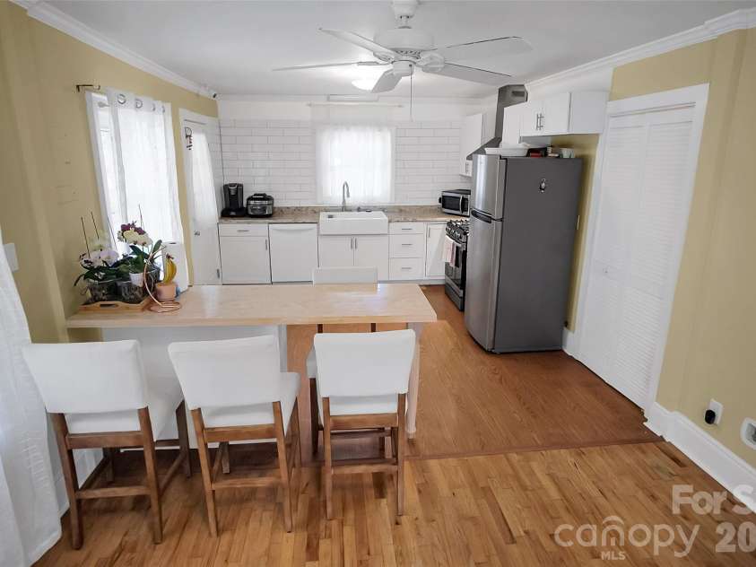 712 Home Trail, Gastonia, NC 28052.  MLS# CAR4392728, YatesRealty ID 31434. 