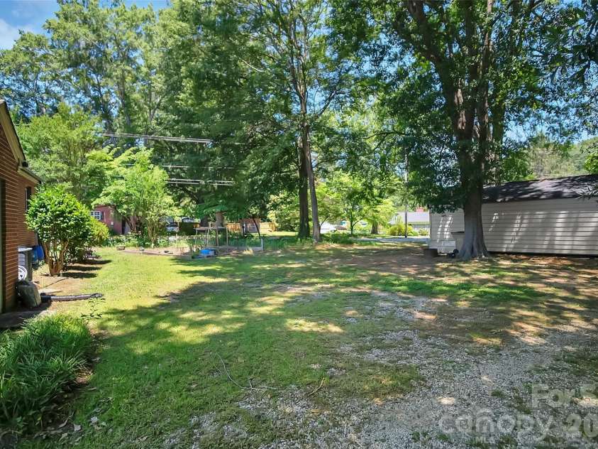712 Home Trail, Gastonia, NC 28052.  MLS# CAR4392728, YatesRealty ID 31434. 