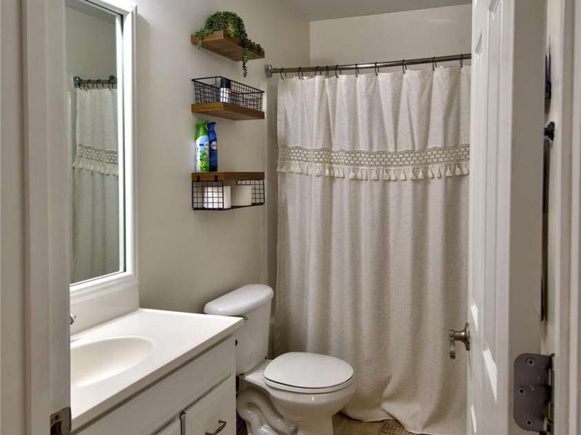 115 Park Vista Drive, Troutman, NC 28166.  MLS# CAR4347343, YatesRealty ID 31435. 