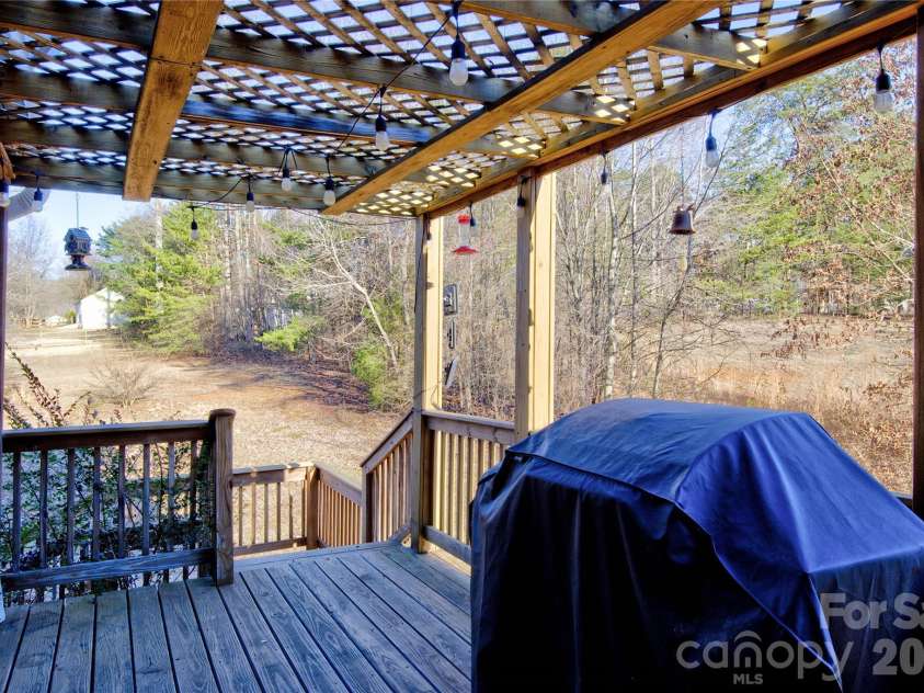 115 Park Vista Drive, Troutman, NC 28166.  MLS# CAR4347343, YatesRealty ID 31435. 