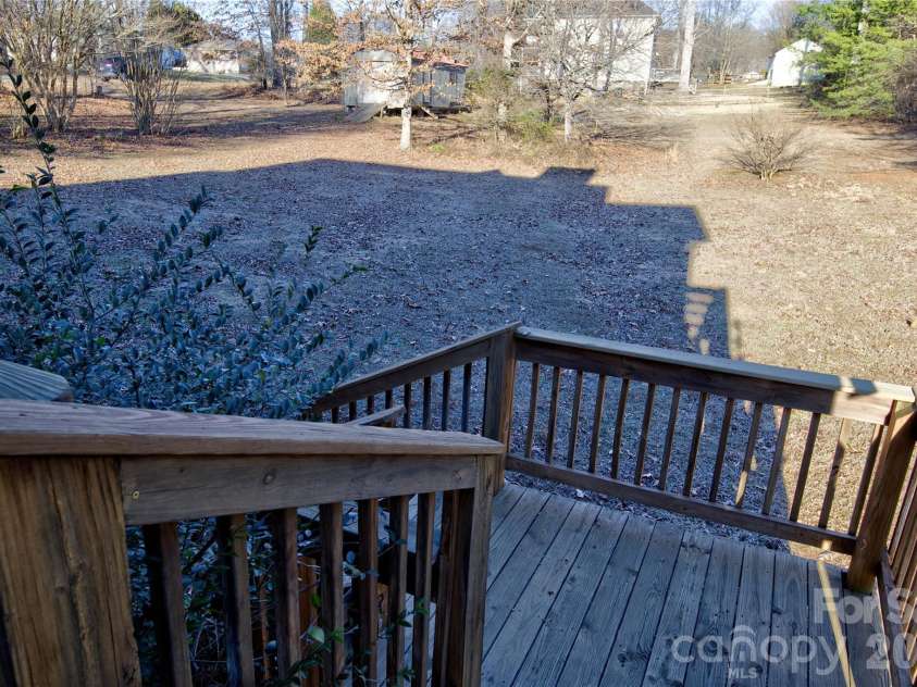 115 Park Vista Drive, Troutman, NC 28166.  MLS# CAR4347343, YatesRealty ID 31435. 