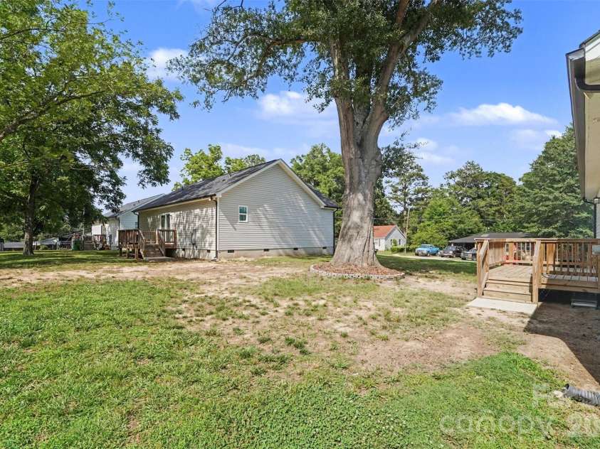 108 Marion Street, Lancaster, SC 29720.  MLS# CAR4391774, YatesRealty ID 31436. 
