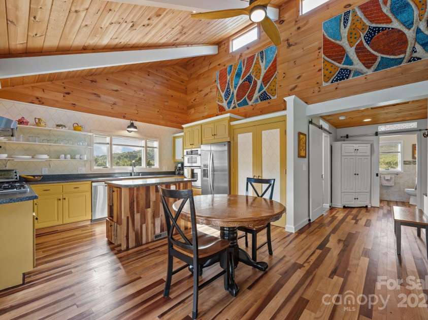 593 Buck Ridge Road, Waynesville, NC 28785.  MLS# CAR4288418, YatesRealty ID 31437. 