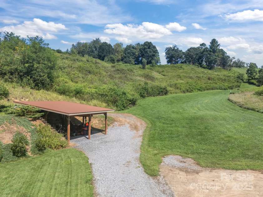 593 Buck Ridge Road, Waynesville, NC 28785.  MLS# CAR4288418, YatesRealty ID 31437. 