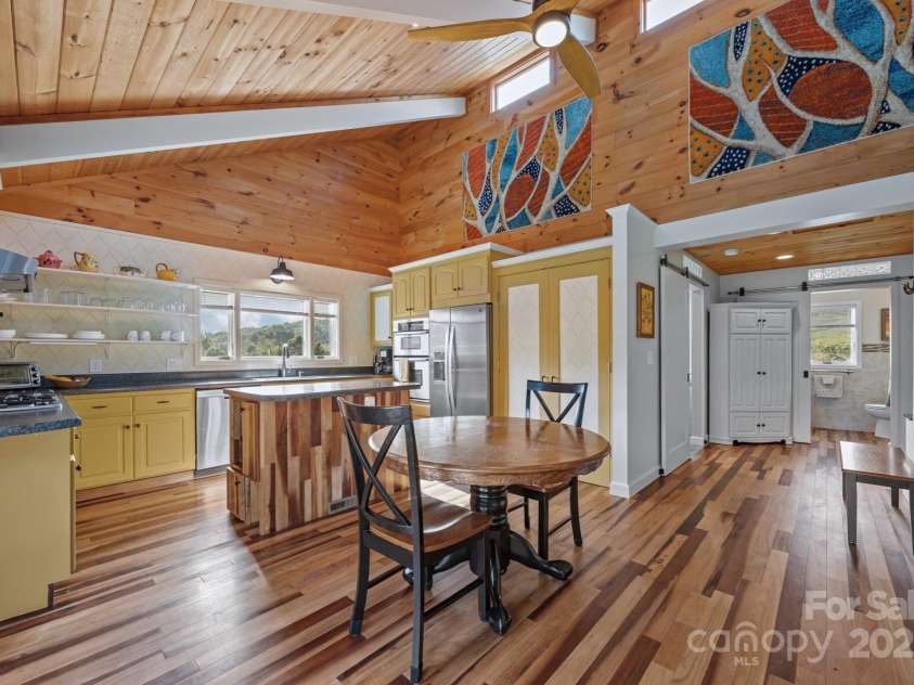 593 Buck Ridge Road, Waynesville, NC 28785.  MLS# CAR4288418, YatesRealty ID 31437. 
