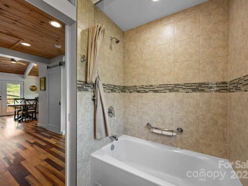 593 Buck Ridge Road, Waynesville, NC 28785.  MLS# CAR4288418, YatesRealty ID 31437. 