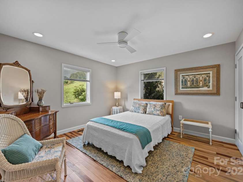 593 Buck Ridge Road, Waynesville, NC 28785.  MLS# CAR4288418, YatesRealty ID 31437. 