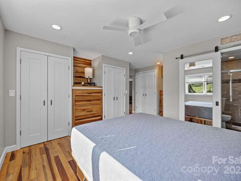 593 Buck Ridge Road, Waynesville, NC 28785.  MLS# CAR4288418, YatesRealty ID 31437. 