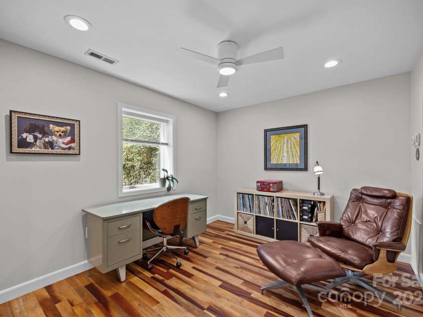 593 Buck Ridge Road, Waynesville, NC 28785.  MLS# CAR4288418, YatesRealty ID 31437. 
