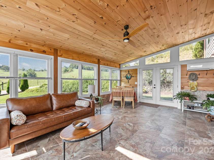 593 Buck Ridge Road, Waynesville, NC 28785.  MLS# CAR4288418, YatesRealty ID 31437. 