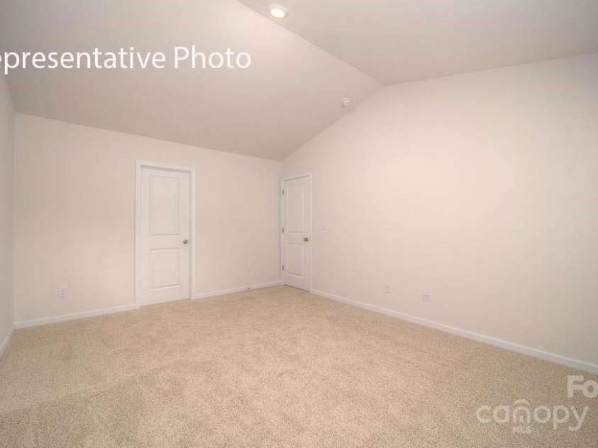 1047 20th Avenue Loop, Hickory, NC 28602.  MLS# CAR4288374, YatesRealty ID 31438. 