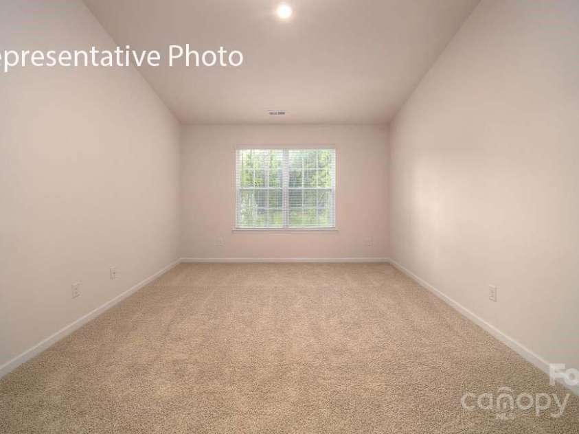 1047 20th Avenue Loop, Hickory, NC 28602.  MLS# CAR4288374, YatesRealty ID 31438. 