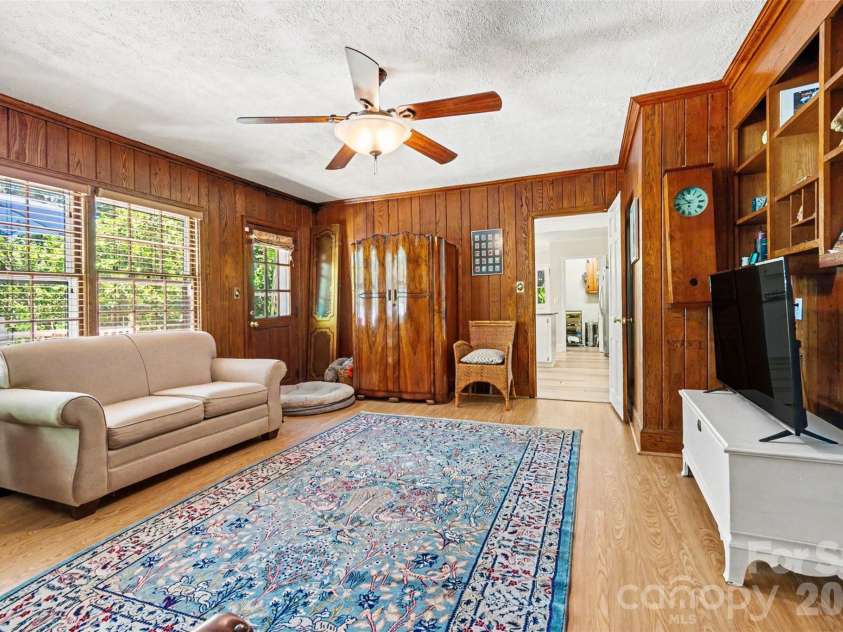 613 Ridge Street, Kings Mountain, NC 28086.  MLS# CAR4390159, YatesRealty ID 31438. 