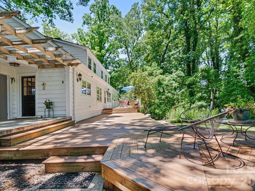 613 Ridge Street, Kings Mountain, NC 28086.  MLS# CAR4390159, YatesRealty ID 31438. 
