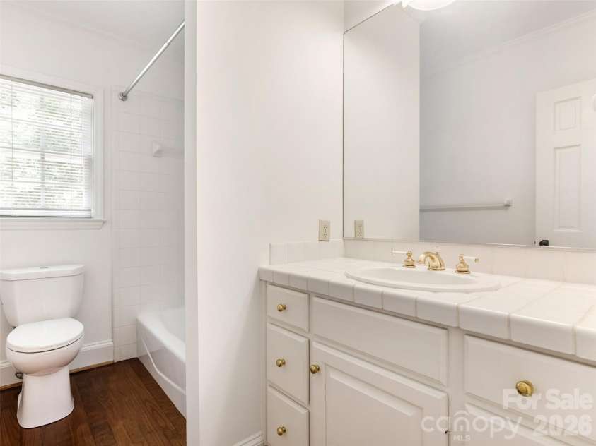 350 Shasta Lane, Charlotte, NC 28211.  MLS# CAR4394531, YatesRealty ID 31439. 
