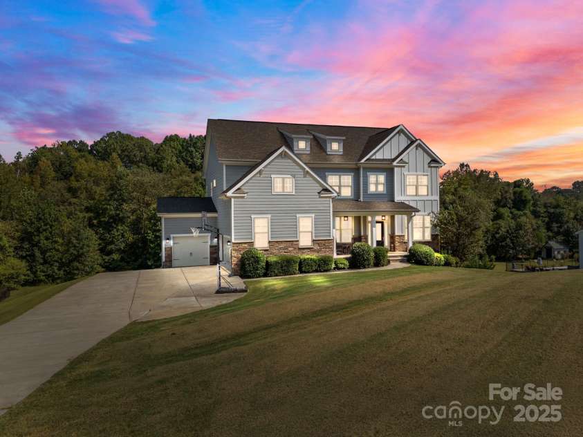 141 Rain Shadow Drive, Mooresville, NC 28115.  MLS# CAR4305913, YatesRealty ID 3144. 