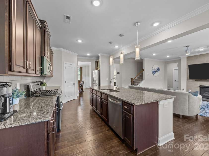 141 Rain Shadow Drive, Mooresville, NC 28115.  MLS# CAR4305913, YatesRealty ID 3144. 