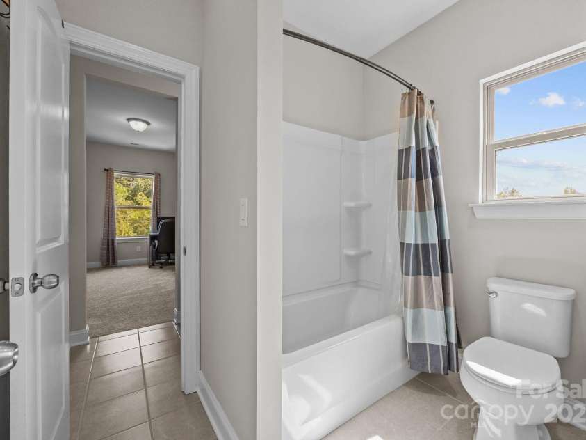 141 Rain Shadow Drive, Mooresville, NC 28115.  MLS# CAR4305913, YatesRealty ID 3144. Shared between bedrooms 3 and 5