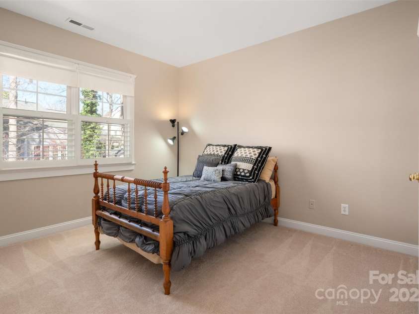 7806 Spanish Oaks Drive, Waxhaw, NC 28173.  MLS# CAR4235449, YatesRealty ID 3144. Upstairs Bedroom 1