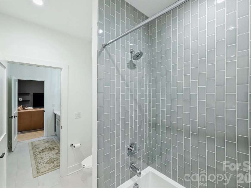 1241 Heather Lane, Charlotte, NC 28209.  MLS# CAR4391478, YatesRealty ID 31440. Bathroom#3