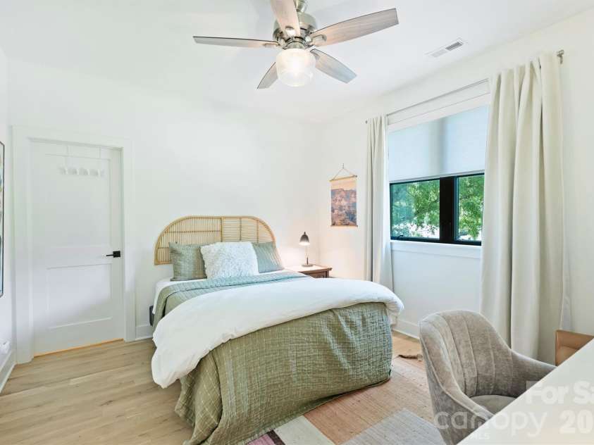 1241 Heather Lane, Charlotte, NC 28209.  MLS# CAR4391478, YatesRealty ID 31440. Bdrm#4